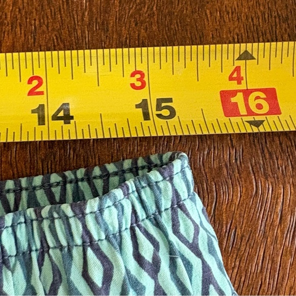 J.Crew Swim 7” Trunks in Maze Print Men’s Medium Drawstring Lined Green Pockets - Picture 10 of 13